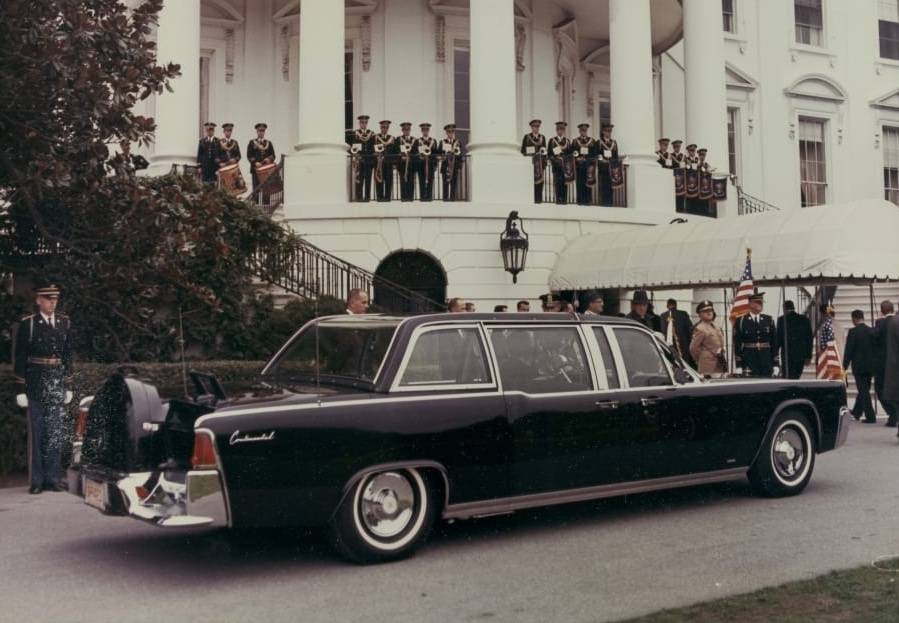 Lincoln Continental X-100